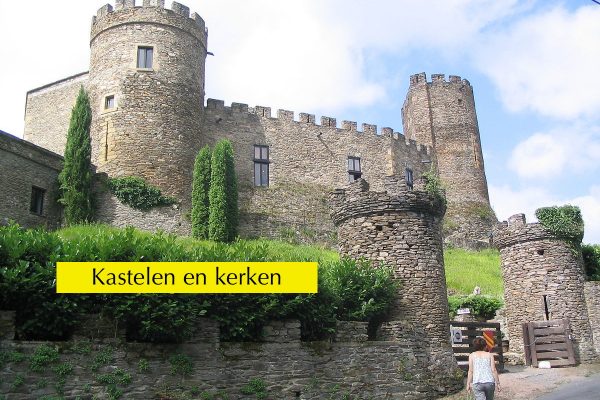 Kastelen en kerken